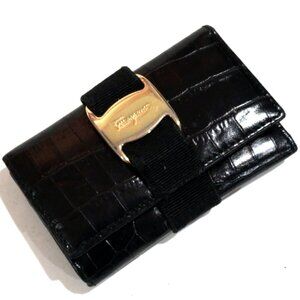 Ferragamo Black Croc-Embossed Leather 6-Key Holder w/ Vara Bow – Designer Wallet